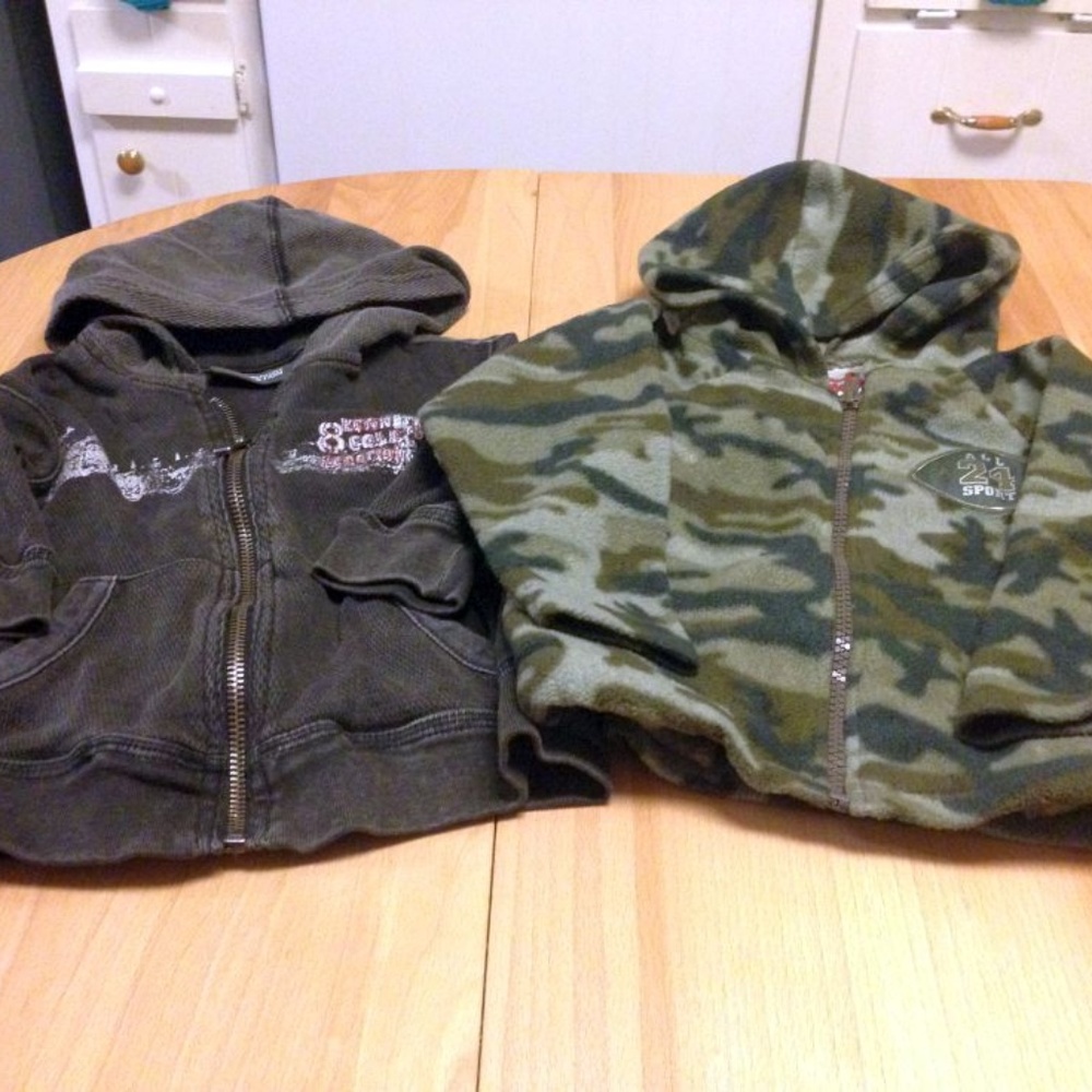 18 month hoodie bundle - Kenneth Cole, Park Bench